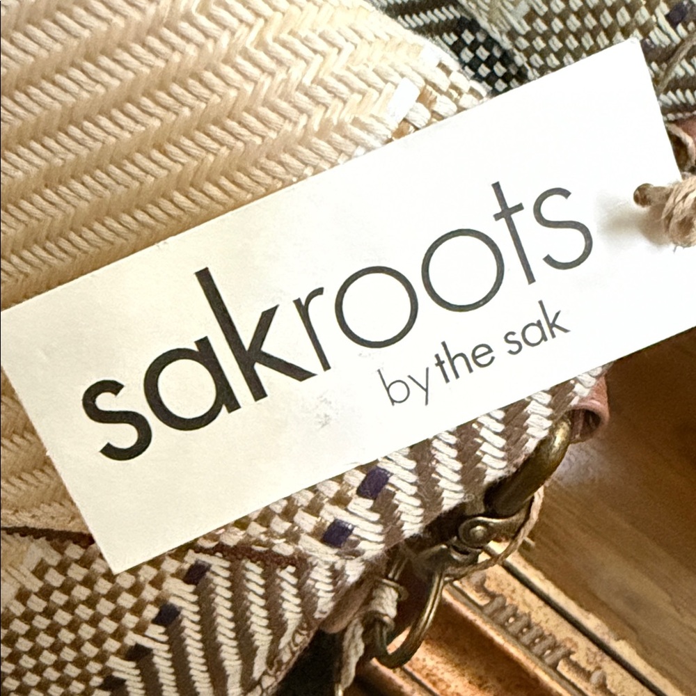Sakroots by the SAK, Tan and Brown Crossbody Bag. Exterior top zip opening/flap. - Picture 7 of 16